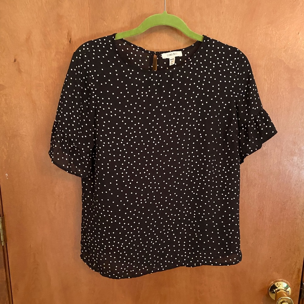 Black and white flutter sleeve blouse size M
